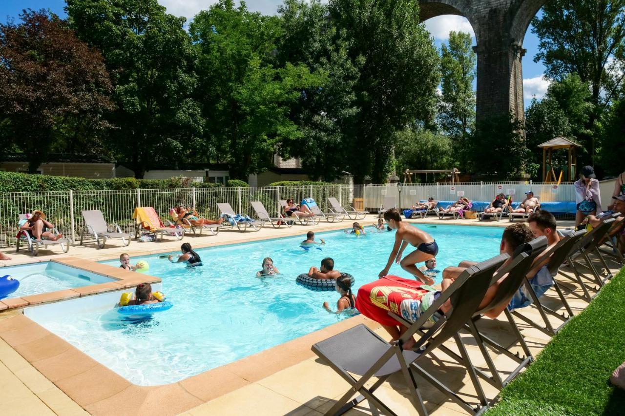 Hotel Les rives d'Auzon à Lavilledieu  Extérieur photo