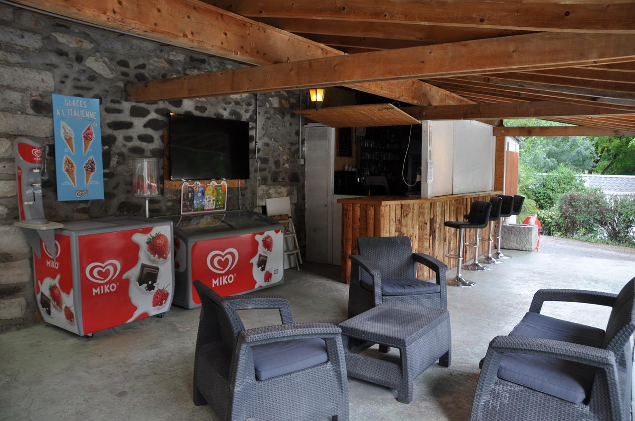 Hotel Les rives d'Auzon à Lavilledieu  Extérieur photo